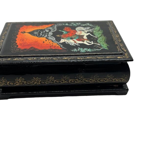 Russian Trinket Box Kholui Lacquer Wood Ruslan & Ludmila USSR Cold War Gift - Picture 12 of 16